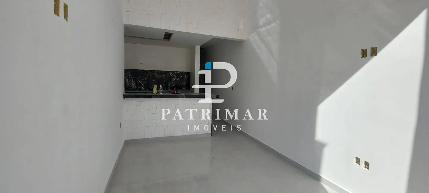 Foto 9 de Casa com 2 quartos à venda, 240m2 em Marica - RJ