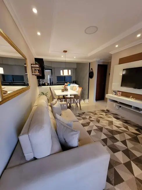 Apartamento com 2 quartos à venda, 62m2 em Barroco (Itaipuaçu), Marica - RJ - imagem 6 Foto 6 de Apartamento com 2 quartos à venda, 62m2 em Barroco (Itaipuaçu), Marica - RJ