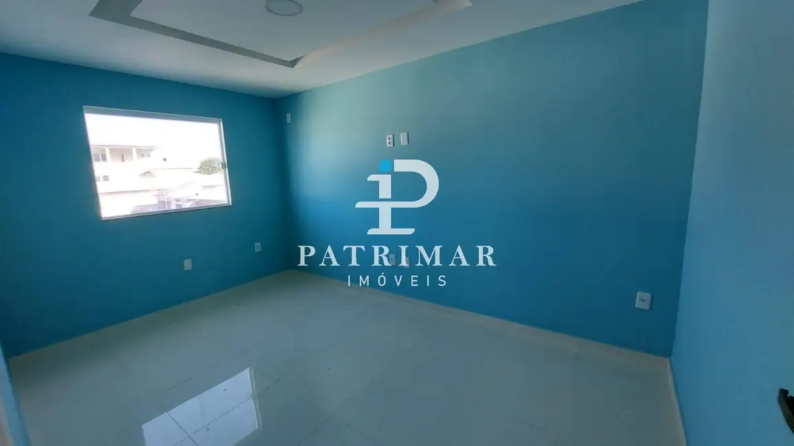 Foto 6 de Casa com 4 quartos à venda, 182m2 em Marica - RJ