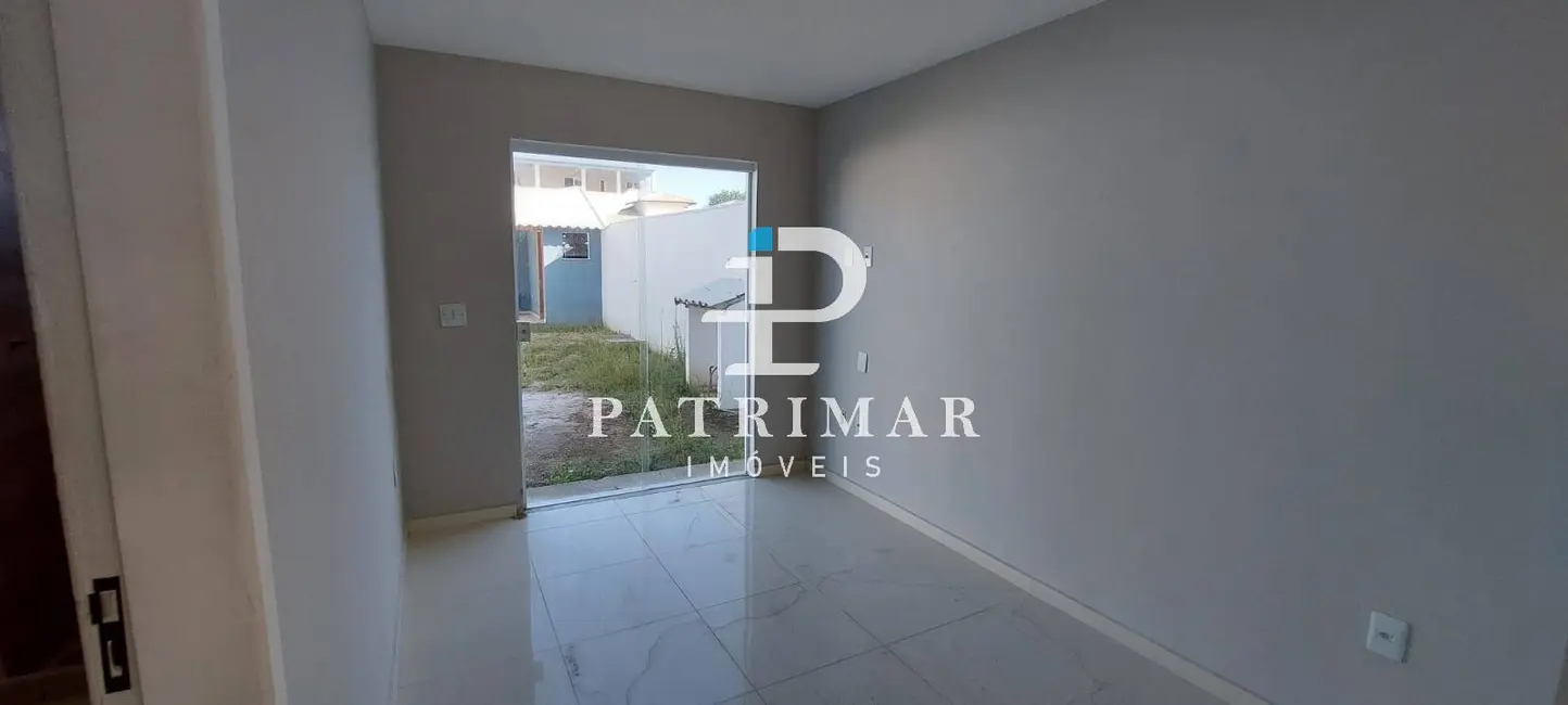 Foto 4 de Casa com 4 quartos à venda, 182m2 em Marica - RJ