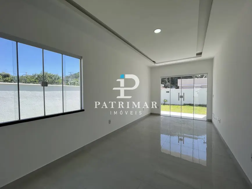 Foto 6 de Casa com 3 quartos à venda, 348m2 em Marica - RJ