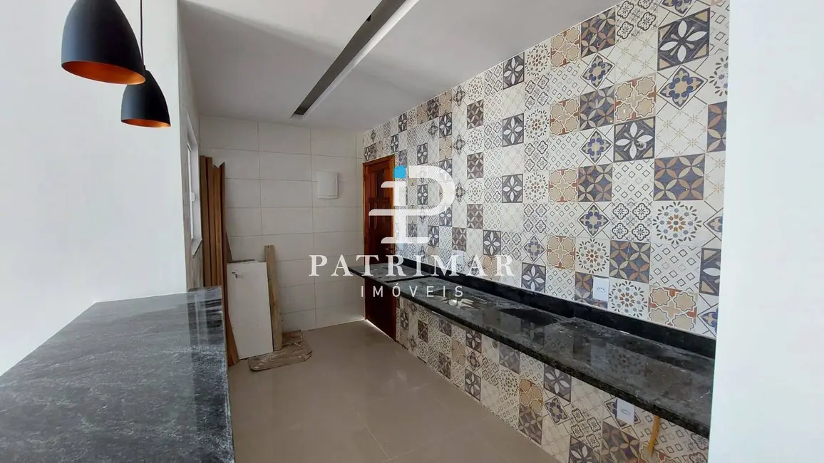 Foto 8 de Casa com 2 quartos à venda, 131m2 em Marica - RJ