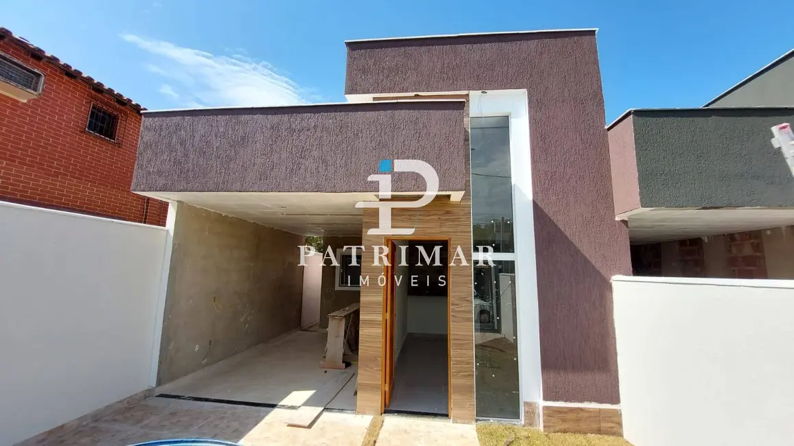 Foto 3 de Casa com 2 quartos à venda, 131m2 em Marica - RJ