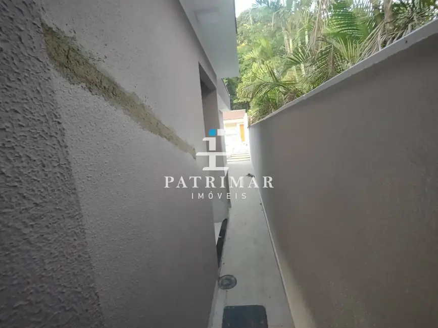 Foto 5 de Casa com 2 quartos à venda, 126m2 em Marica - RJ