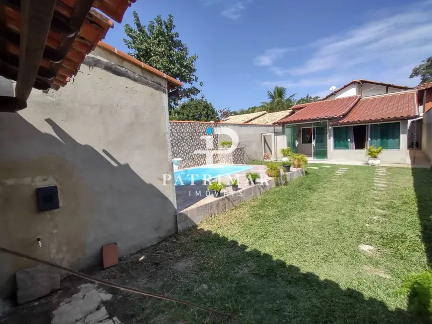 Foto 6 de Casa com 2 quartos à venda, 136m2 em Marica - RJ