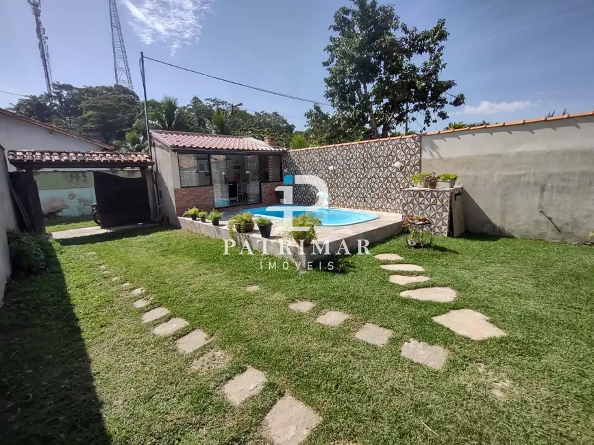 Foto 2 de Casa com 2 quartos à venda, 136m2 em Marica - RJ