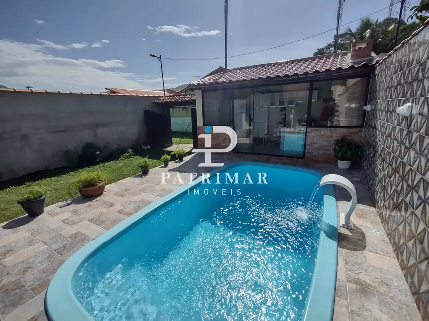 Foto 9 de Casa com 2 quartos à venda, 136m2 em Marica - RJ