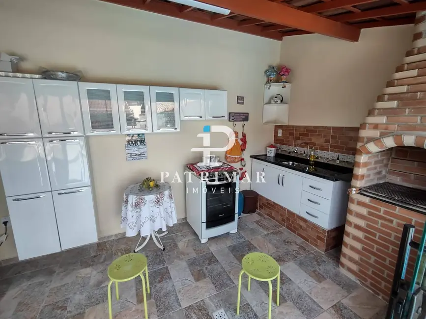 Foto 8 de Casa com 2 quartos à venda, 136m2 em Marica - RJ