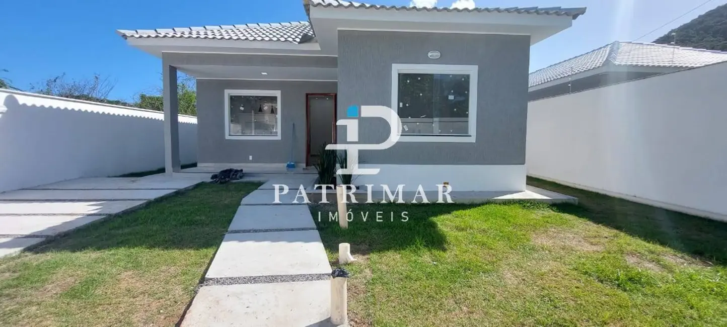 Foto 2 de Casa com 3 quartos à venda, 380m2 em Marica - RJ