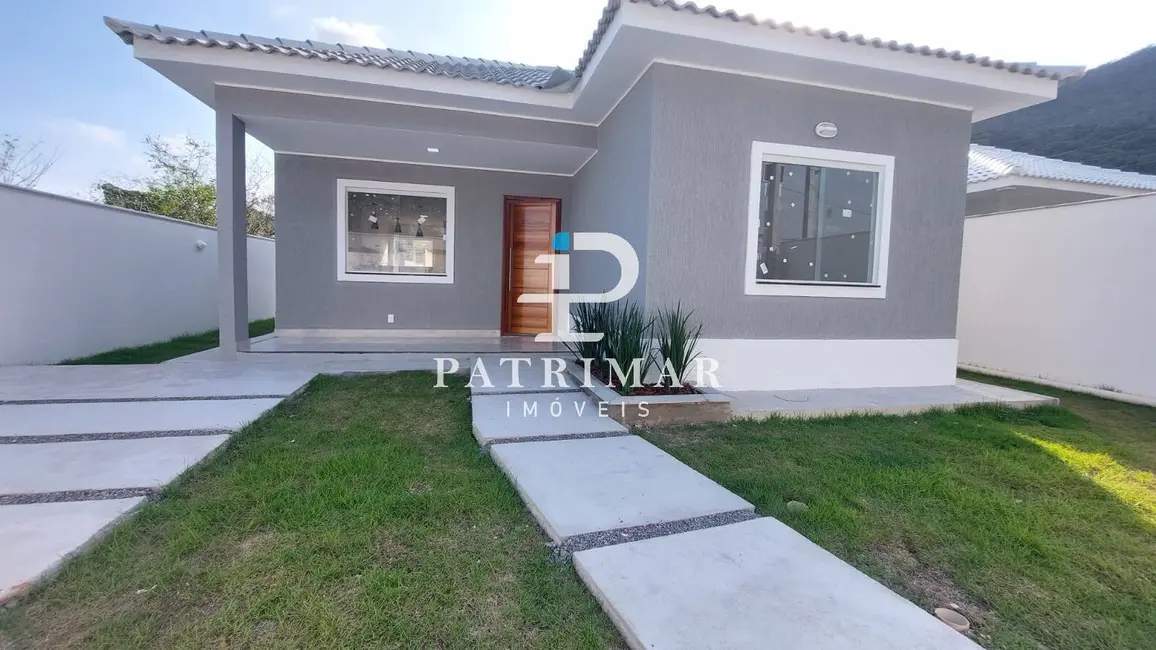 Foto 4 de Casa com 3 quartos à venda, 380m2 em Marica - RJ