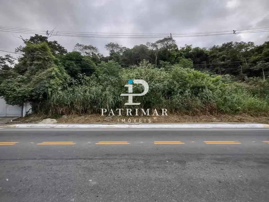 Foto 1 de Terreno / Lote à venda, 1340m2 em Marica - RJ