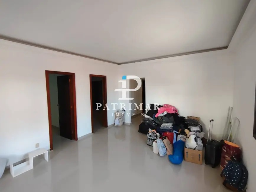 Casa com 4 quartos à venda, 380m2 em Marica - RJ - imagem 7 Foto 7 de Casa com 4 quartos à venda, 380m2 em Marica - RJ