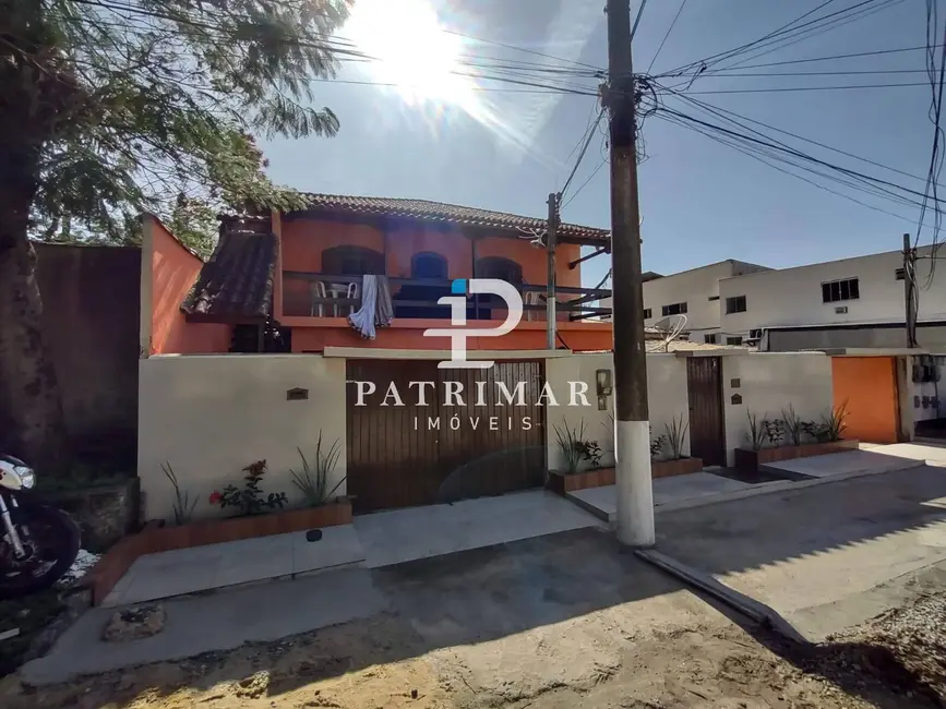 Casa com 4 quartos à venda, 380m2 em Marica - RJ - imagem 1 Foto 1 de Casa com 4 quartos à venda, 380m2 em Marica - RJ