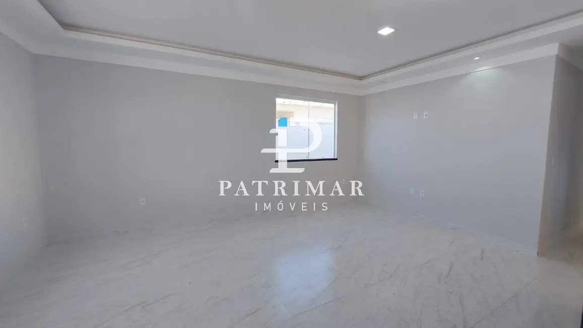 Foto 6 de Casa com 3 quartos à venda, 347m2 em Marica - RJ