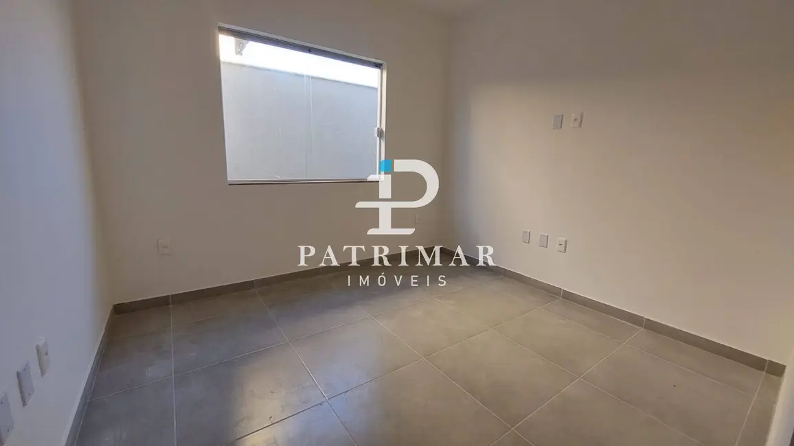 Foto 5 de Casa com 2 quartos à venda, 187m2 em Marica - RJ