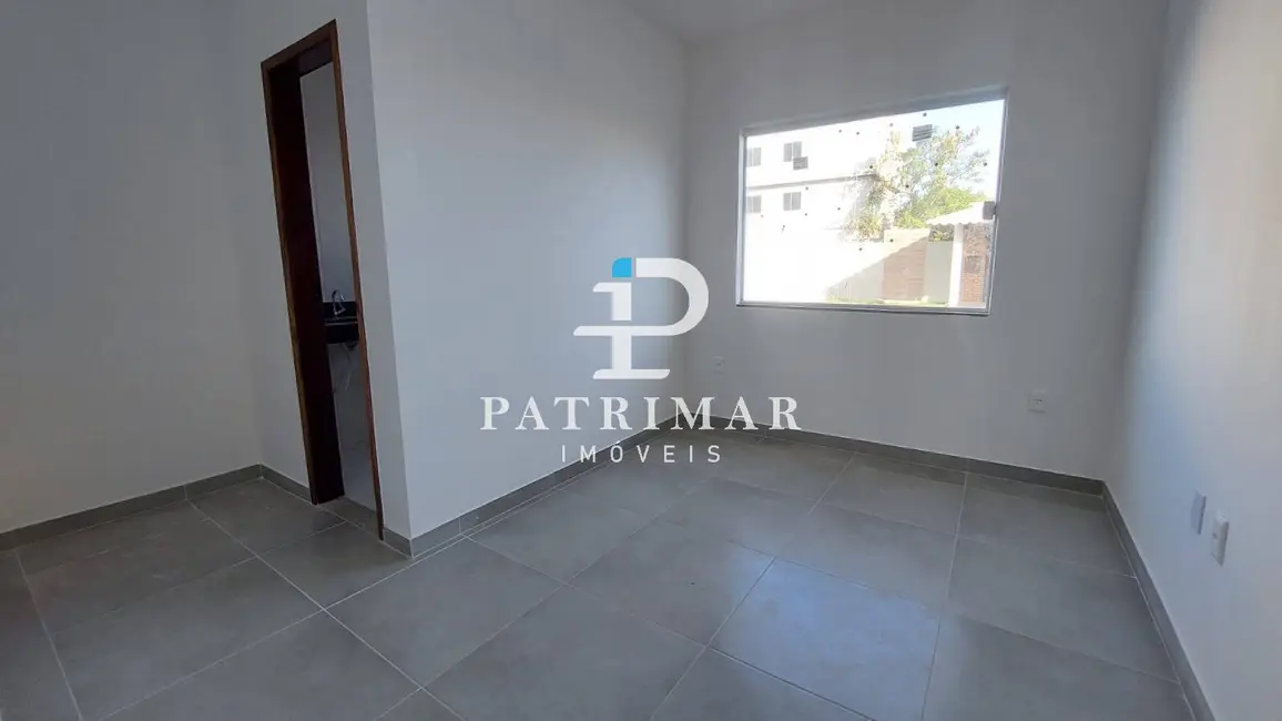 Foto 4 de Casa com 2 quartos à venda, 187m2 em Marica - RJ