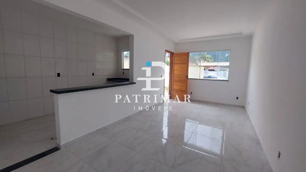 Foto 4 de Casa com 2 quartos à venda, 168m2 em Marica - RJ