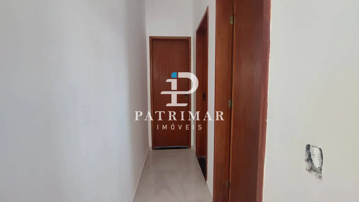 Foto 9 de Casa com 2 quartos à venda, 168m2 em Marica - RJ