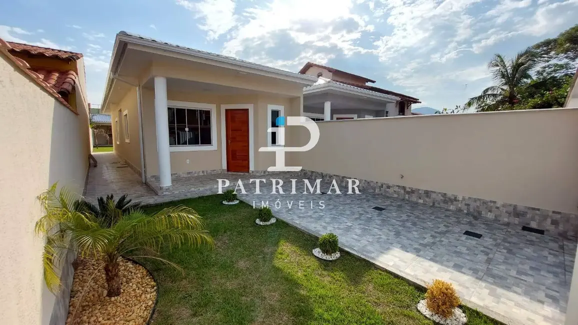 Foto 2 de Casa com 2 quartos à venda, 156m2 em Marica - RJ
