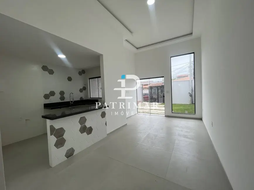 Foto 2 de Casa com 3 quartos à venda, 140m2 em Jardim Atlântico Central (Itaipuaçu), Marica - RJ