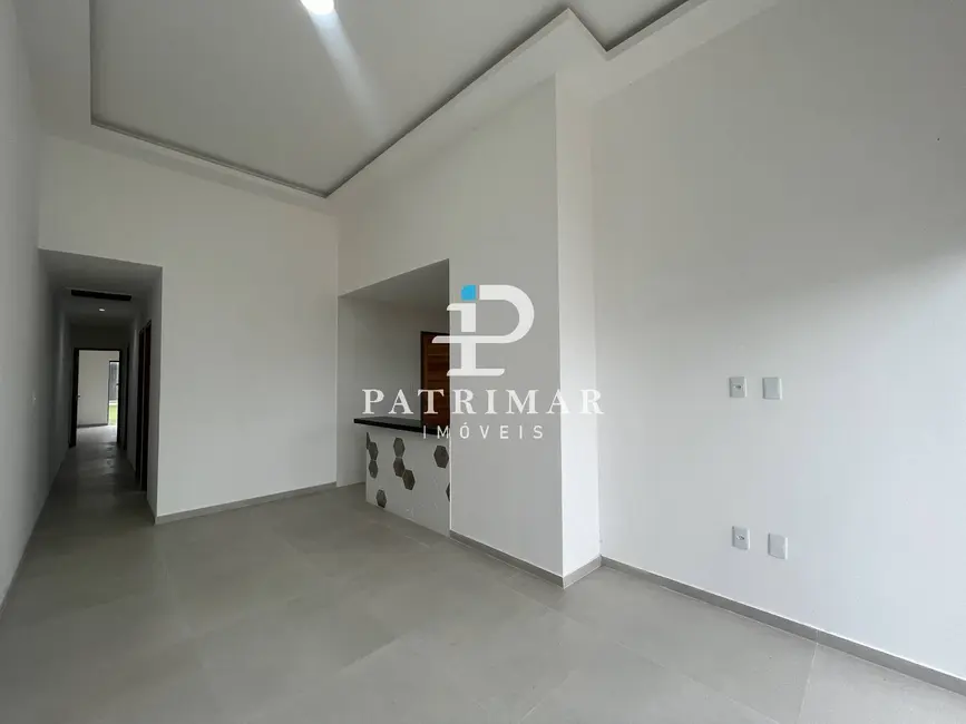 Foto 3 de Casa com 3 quartos à venda, 140m2 em Jardim Atlântico Central (Itaipuaçu), Marica - RJ