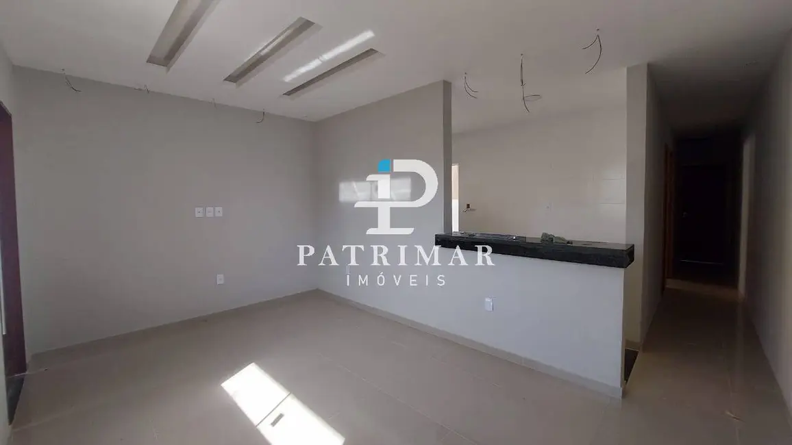 Foto 4 de Casa com 2 quartos à venda, 120m2 em Jardim Atlântico Central (Itaipuaçu), Marica - RJ