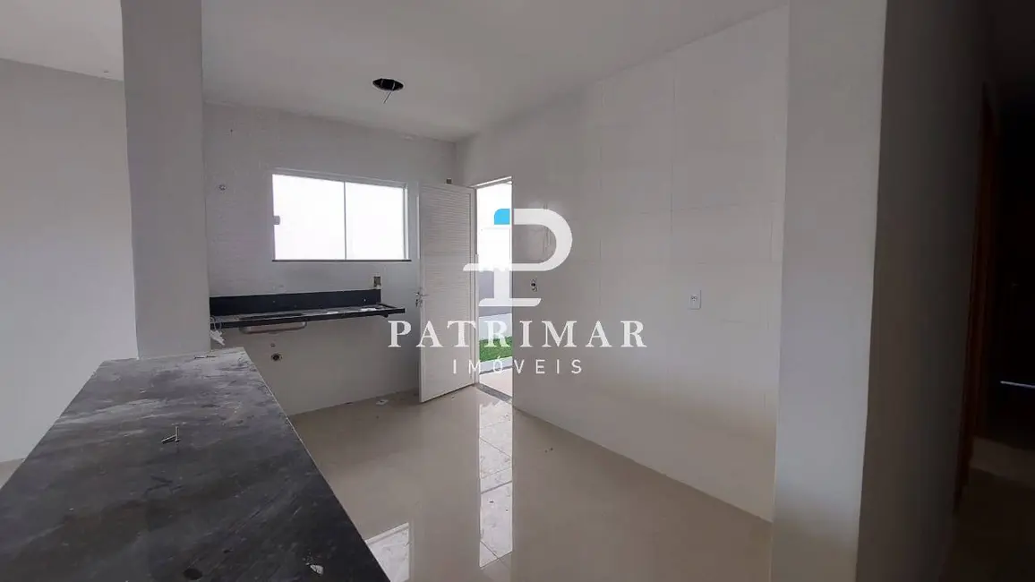 Foto 6 de Casa com 2 quartos à venda, 120m2 em Jardim Atlântico Central (Itaipuaçu), Marica - RJ