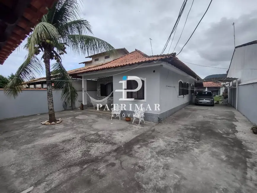 Foto 1 de Casa com 3 quartos à venda, 360m2 em Jardim Atlântico Oeste (Itaipuaçu), Marica - RJ