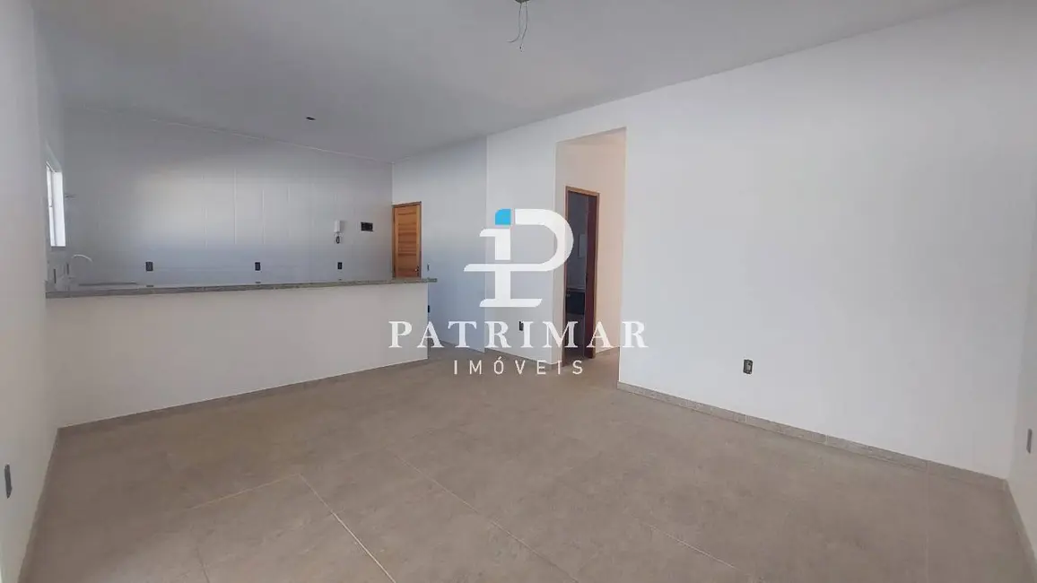 Foto 3 de Casa com 3 quartos à venda, 380m2 em Jardim Atlântico Leste (Itaipuaçu), Marica - RJ