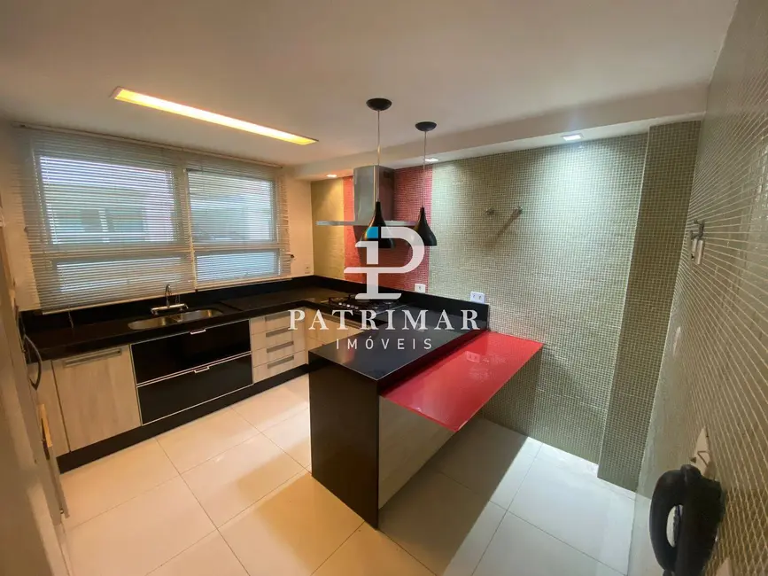 Casa com 4 quartos à venda, 157m2 em São Francisco, Niteroi - RJ - imagem 3 Foto 3 de Casa com 4 quartos à venda, 157m2 em São Francisco, Niteroi - RJ