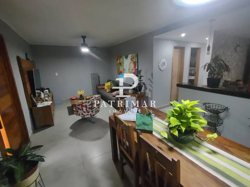 Foto 4 de Casa com 2 quartos à venda, 317m2 em Jardim Atlântico Central (Itaipuaçu), Marica - RJ