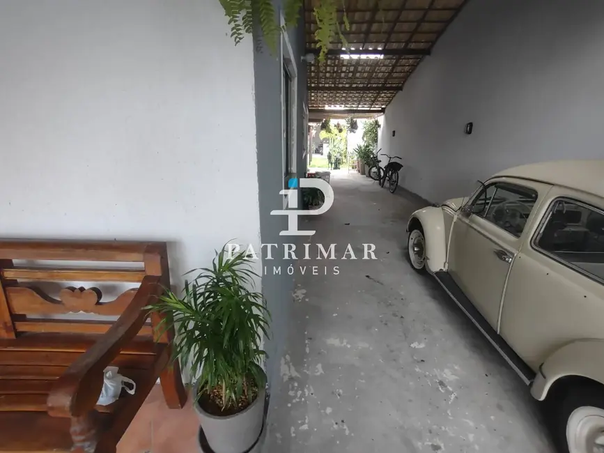 Foto 2 de Casa com 2 quartos à venda, 317m2 em Jardim Atlântico Central (Itaipuaçu), Marica - RJ