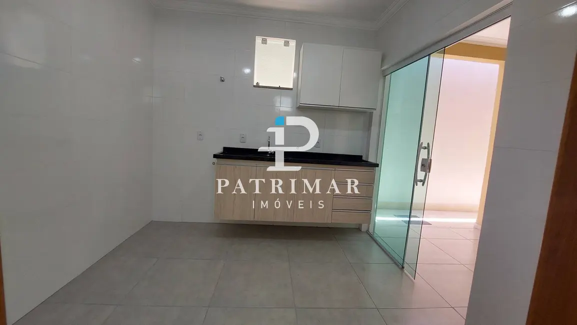 Foto 8 de Casa com 2 quartos à venda, 146m2 em Jardim Atlântico Central (Itaipuaçu), Marica - RJ