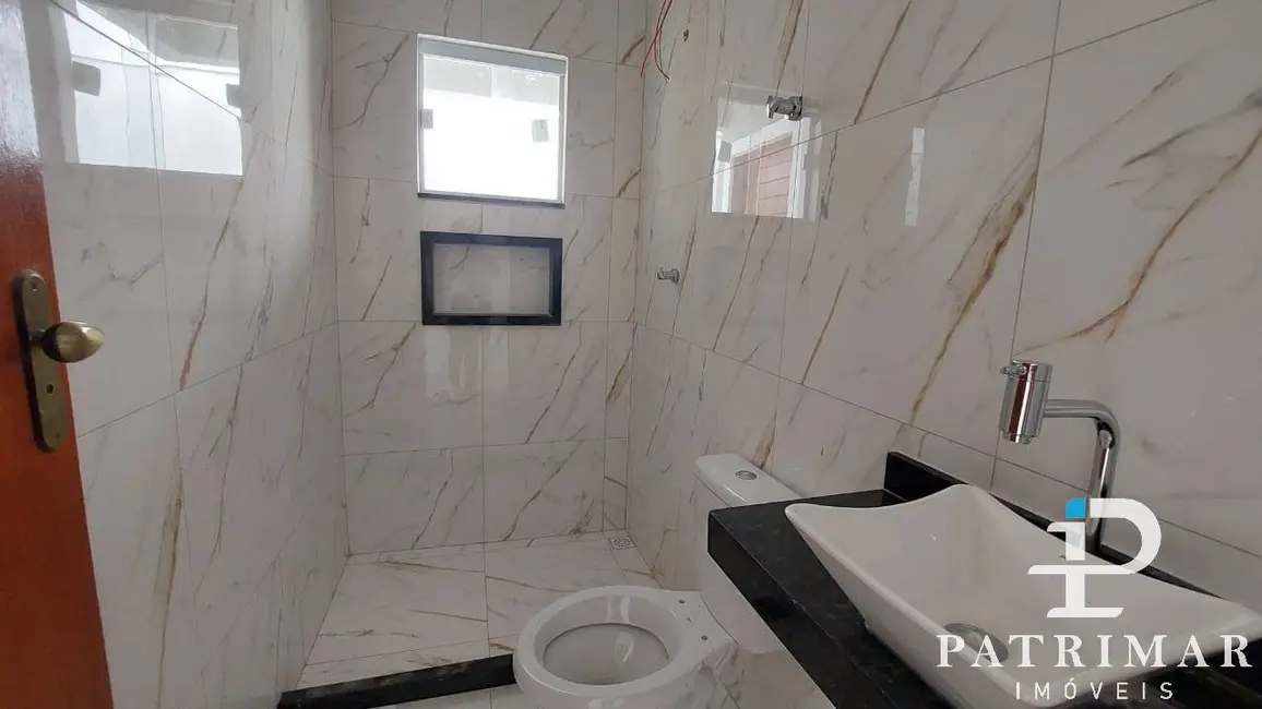 Foto 5 de Casa com 2 quartos à venda, 160m2 em Jardim Atlântico Central (Itaipuaçu), Marica - RJ