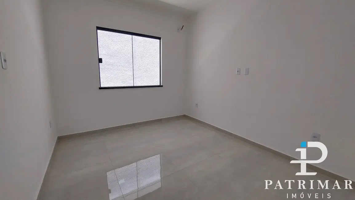 Foto 9 de Casa com 2 quartos à venda, 160m2 em Jardim Atlântico Central (Itaipuaçu), Marica - RJ