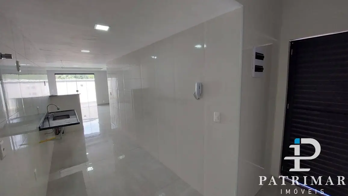 Foto 2 de Casa com 2 quartos à venda, 33m2 em Jardim Atlântico Oeste (Itaipuaçu), Marica - RJ