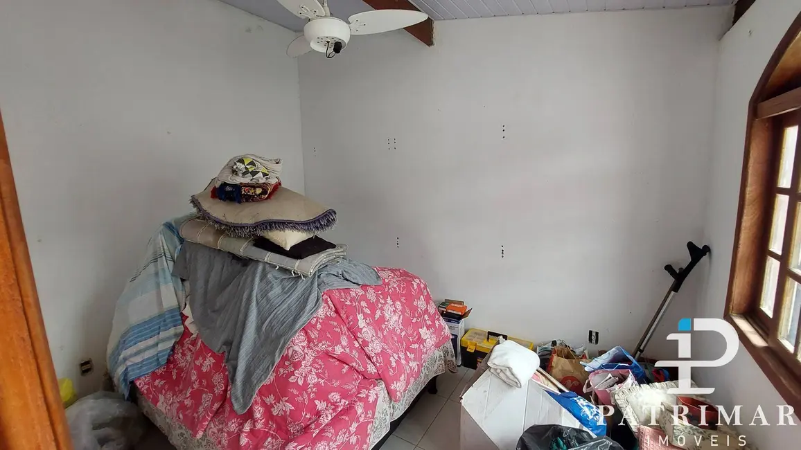 Foto 4 de Casa com 3 quartos à venda, 200m2 em Marica - RJ