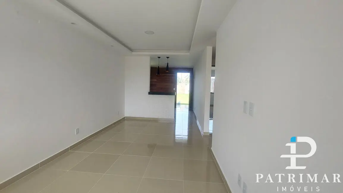 Foto 2 de Casa com 3 quartos à venda, 390m2 em Jardim Atlântico Leste (Itaipuaçu), Marica - RJ