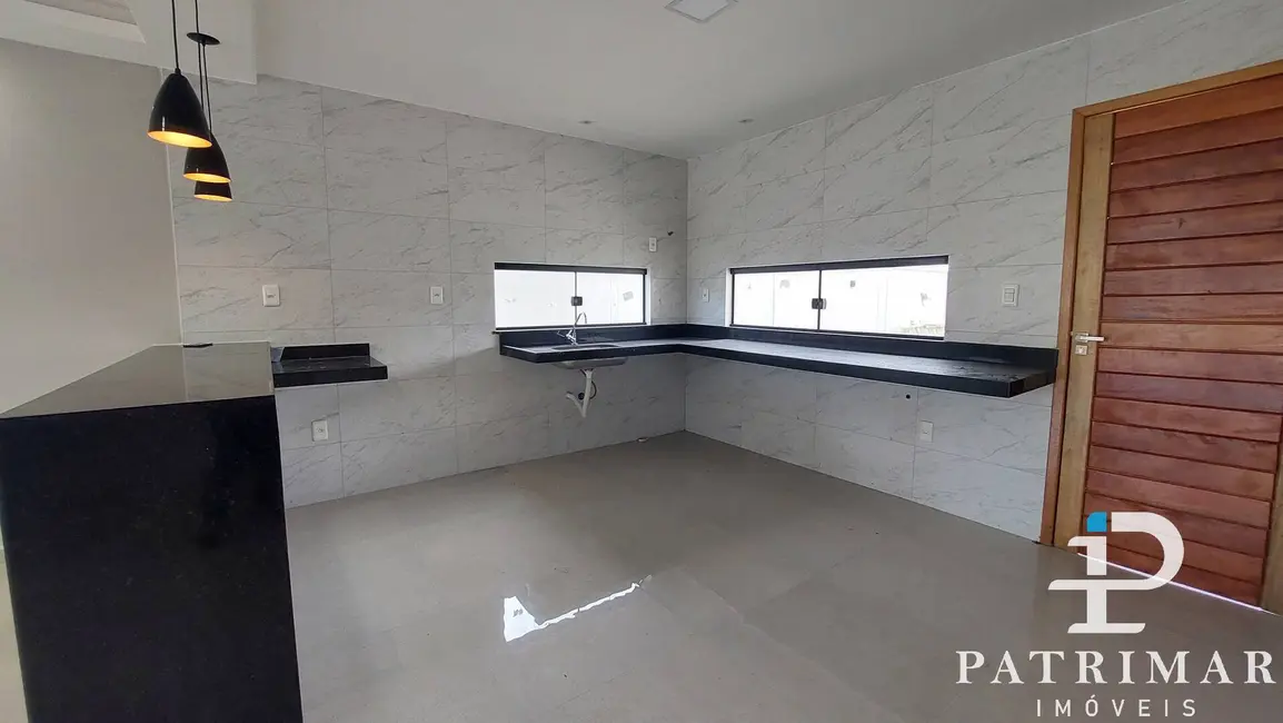 Casa com 3 quartos à venda, 351m2 em Jardim Atlântico Leste (Itaipuaçu), Marica - RJ - imagem 4 Foto 4 de Casa com 3 quartos à venda, 351m2 em Jardim Atlântico Leste (Itaipuaçu), Marica - RJ