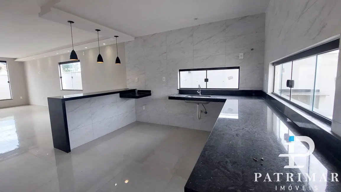 Casa com 3 quartos à venda, 351m2 em Jardim Atlântico Leste (Itaipuaçu), Marica - RJ - imagem 5 Foto 5 de Casa com 3 quartos à venda, 351m2 em Jardim Atlântico Leste (Itaipuaçu), Marica - RJ