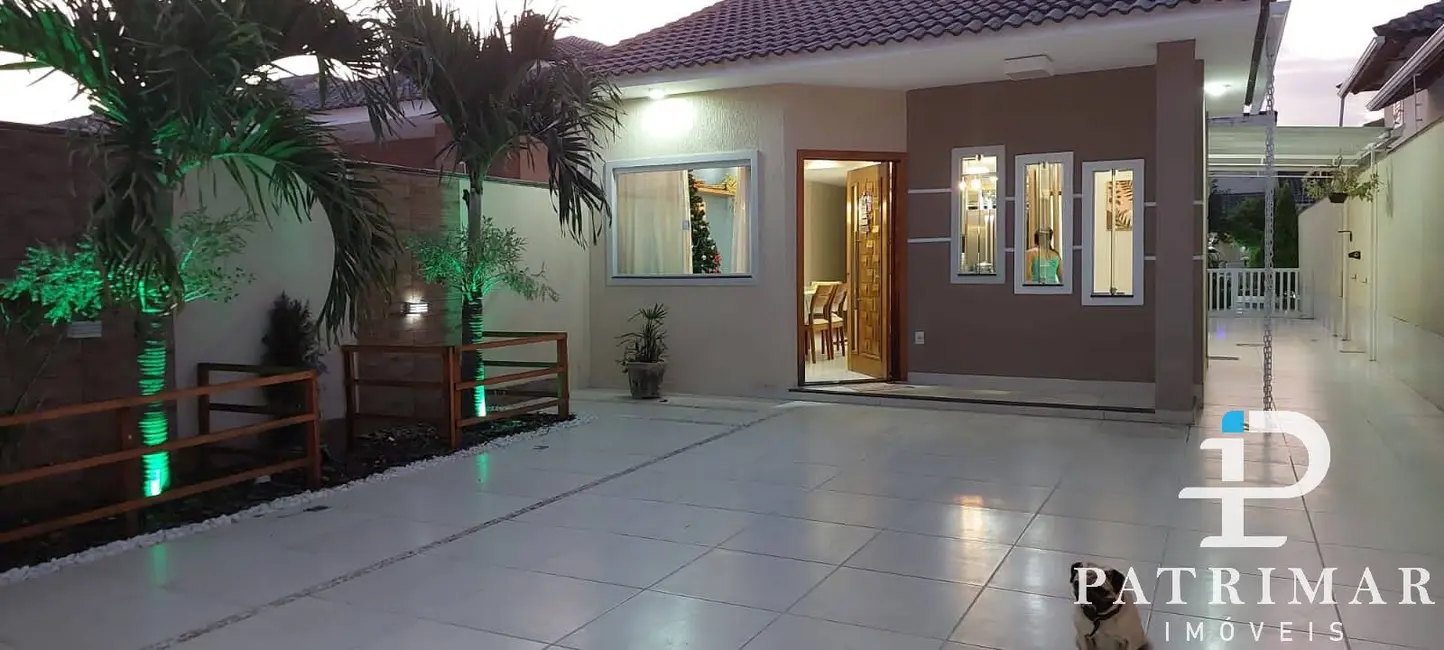 Foto 2 de Casa com 3 quartos à venda, 183m2 em Jardim Atlântico Oeste (Itaipuaçu), Marica - RJ