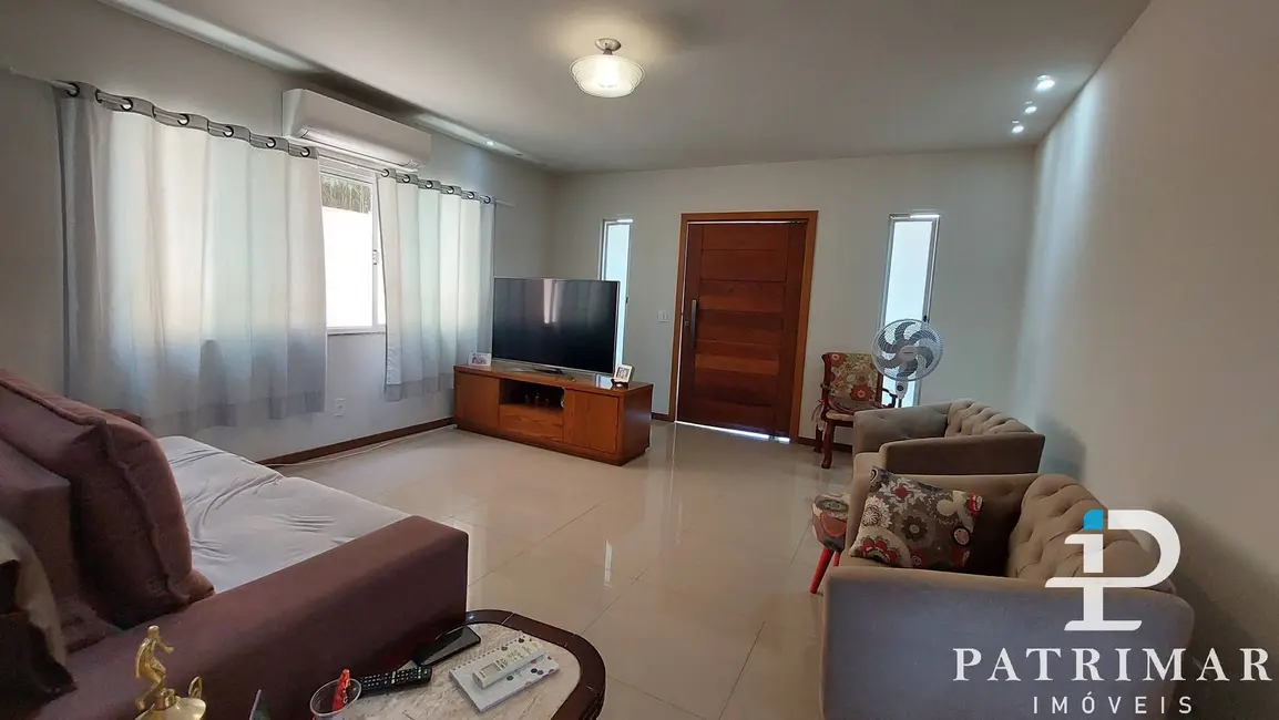 Foto 3 de Casa com 2 quartos à venda, 195m2 em Inoã (Inoã), Marica - RJ