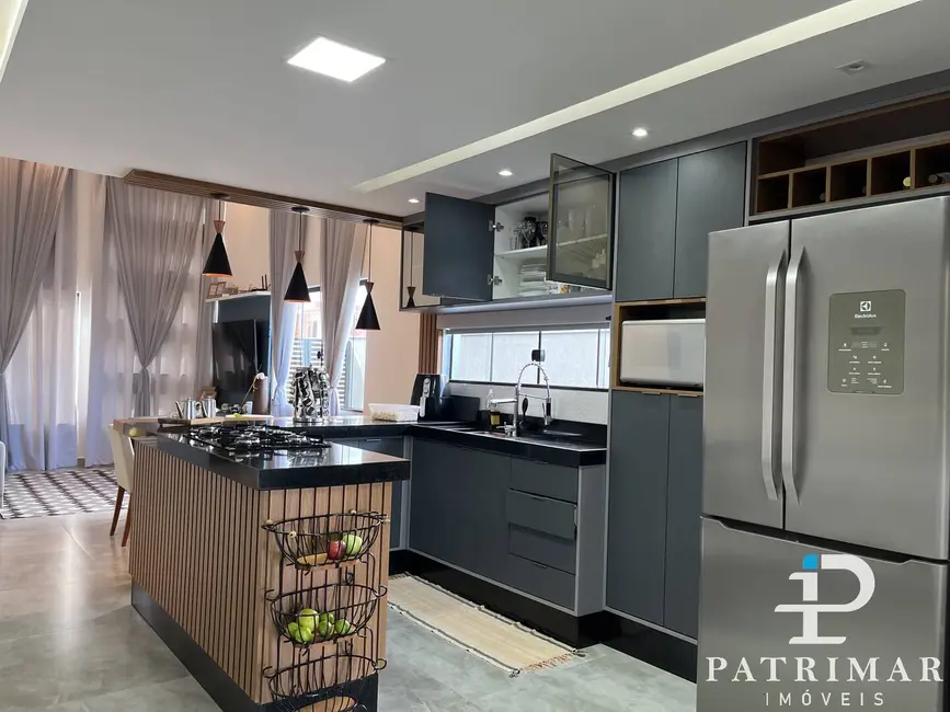 Foto 8 de Casa com 3 quartos à venda, 171m2 em Cajueiros (Itaipuaçu), Marica - RJ