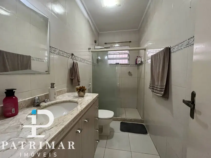 Foto 9 de Casa com 2 quartos à venda, 390m2 em Jardim Atlântico Central (Itaipuaçu), Marica - RJ