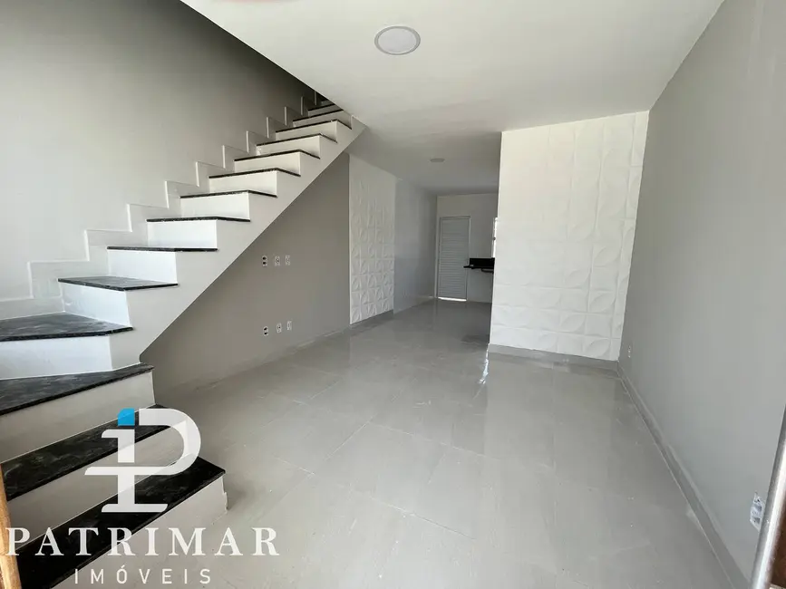 Foto 3 de Casa com 2 quartos à venda, 48m2 em Jardim Atlântico Leste (Itaipuaçu), Marica - RJ