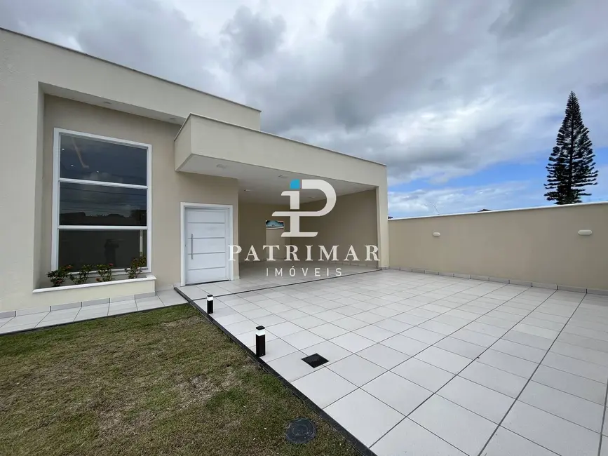 Foto 3 de Casa com 3 quartos à venda, 326m2 em Jardim Atlântico Leste (Itaipuaçu), Marica - RJ