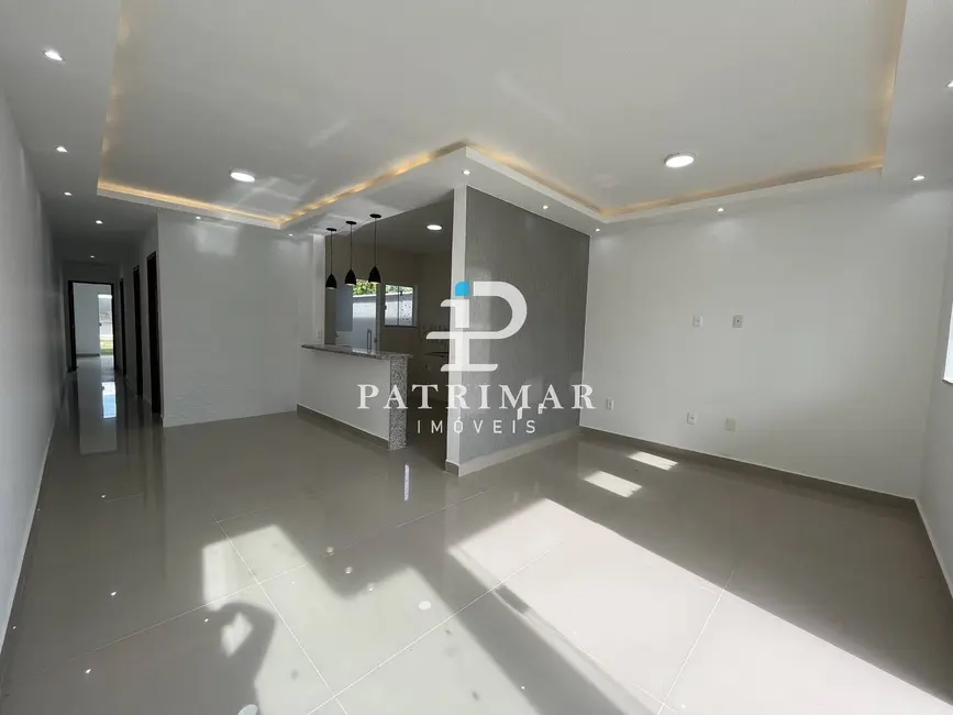 Foto 4 de Casa com 3 quartos à venda, 132m2 em Jardim Atlântico Leste (Itaipuaçu), Marica - RJ