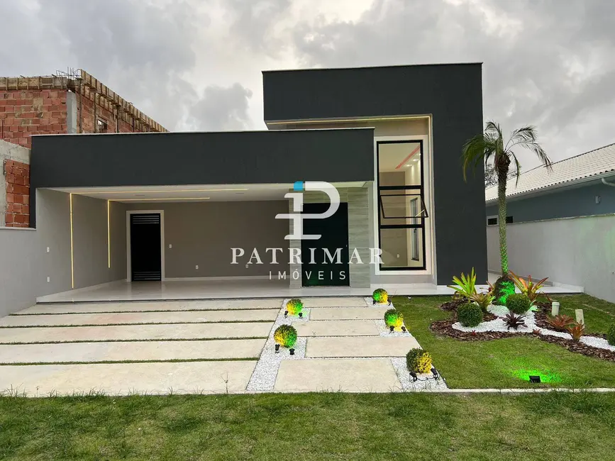 Foto 3 de Casa com 3 quartos à venda, 196m2 em Cajueiros (Itaipuaçu), Marica - RJ