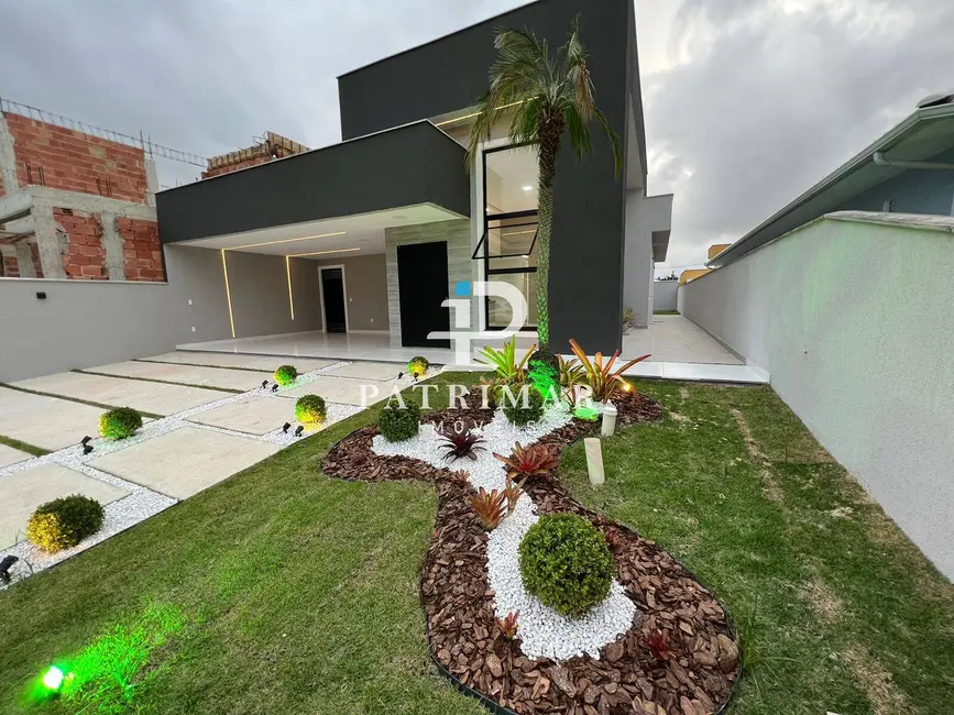 Foto 1 de Casa com 3 quartos à venda, 196m2 em Cajueiros (Itaipuaçu), Marica - RJ