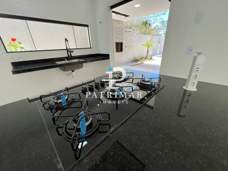 Foto 8 de Casa com 3 quartos à venda, 196m2 em Cajueiros (Itaipuaçu), Marica - RJ